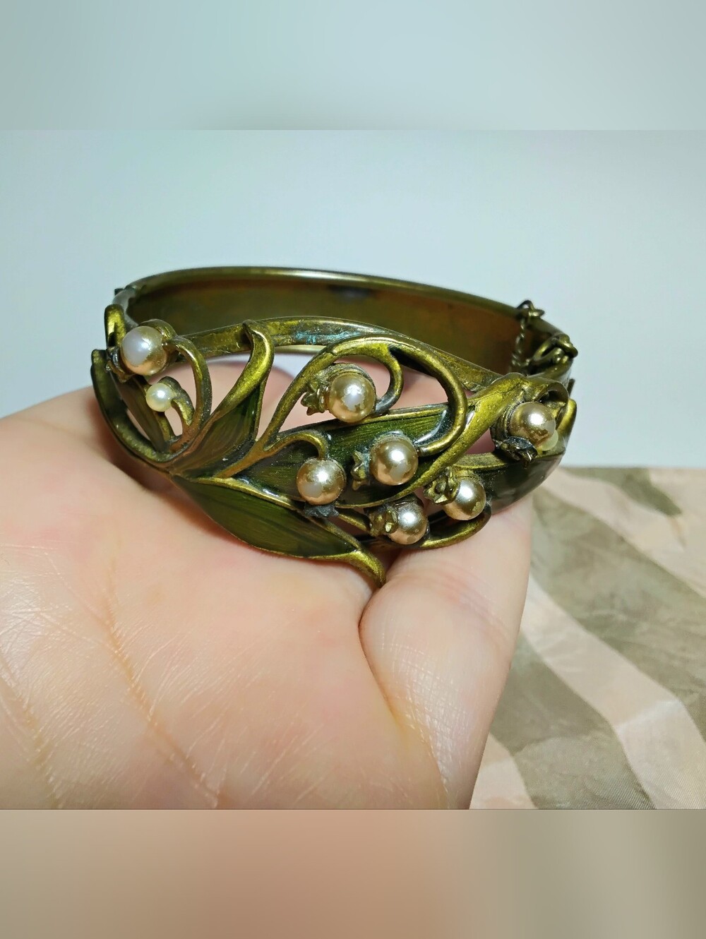 Sweet Romance Lily Of The Valley Bridal Bracelet - Picture 8 of 8